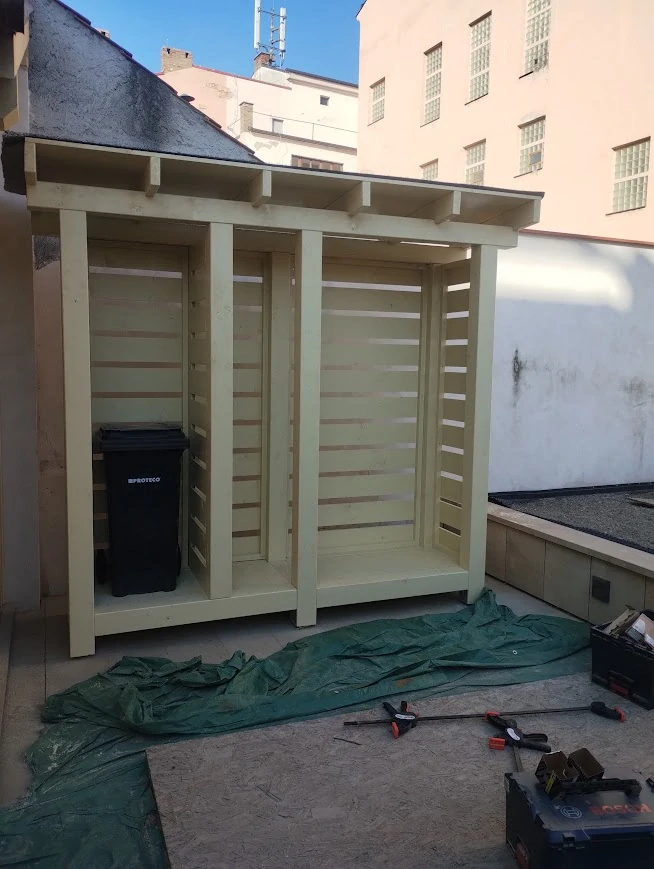 Zahradní příslušenství 